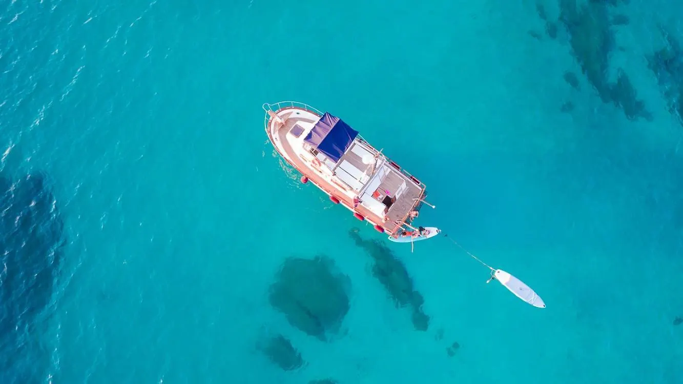 Upupa Sailing A Night Onboard! Hotel Porto San Paolo  0*,